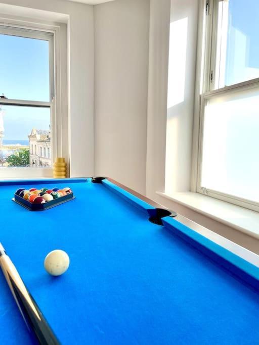 Royal Harbour Retreat Sea Views & Pool Table Apartment Ramsgate Luaran gambar